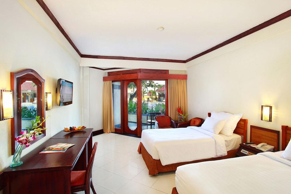 Truntum Kuta Bali Hotel Exterior photo