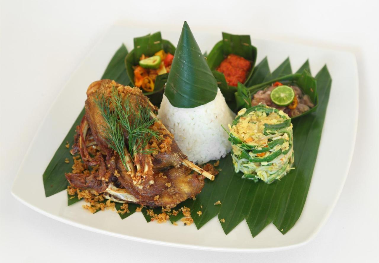 Truntum Kuta Bali Hotel Exterior photo