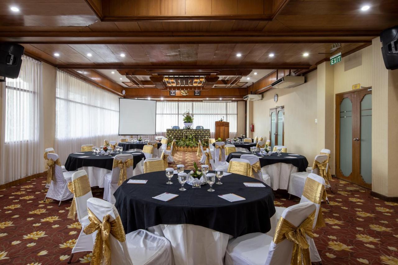 Truntum Kuta Bali Hotel Exterior photo