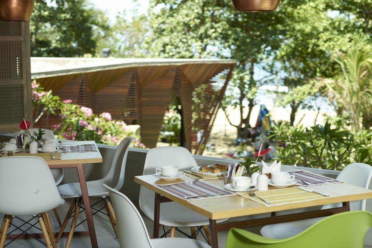Truntum Kuta Bali Hotel Exterior photo